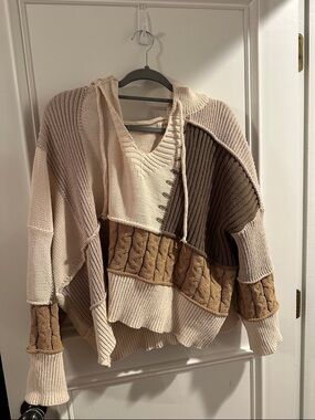 POL Patchwork V-Neck Hooded Sweater in Cream & Brown